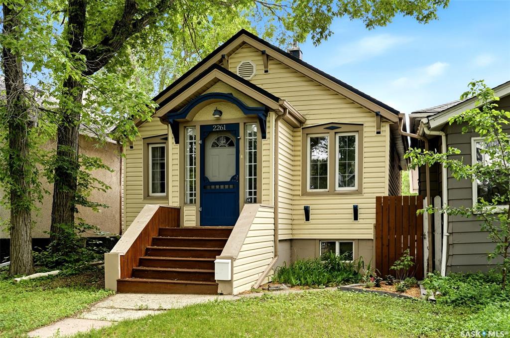 MLS® listing #SK039102 for sale located at 2261 Winnipeg Street