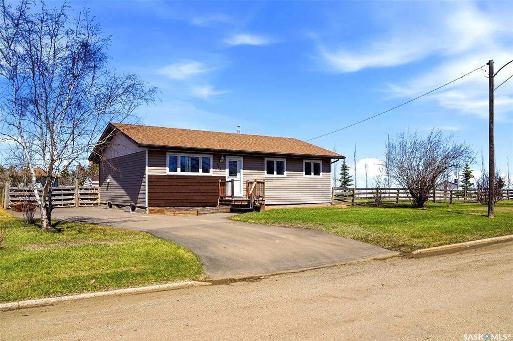 327 Coteau Street, SK039204, Saskatchewan,