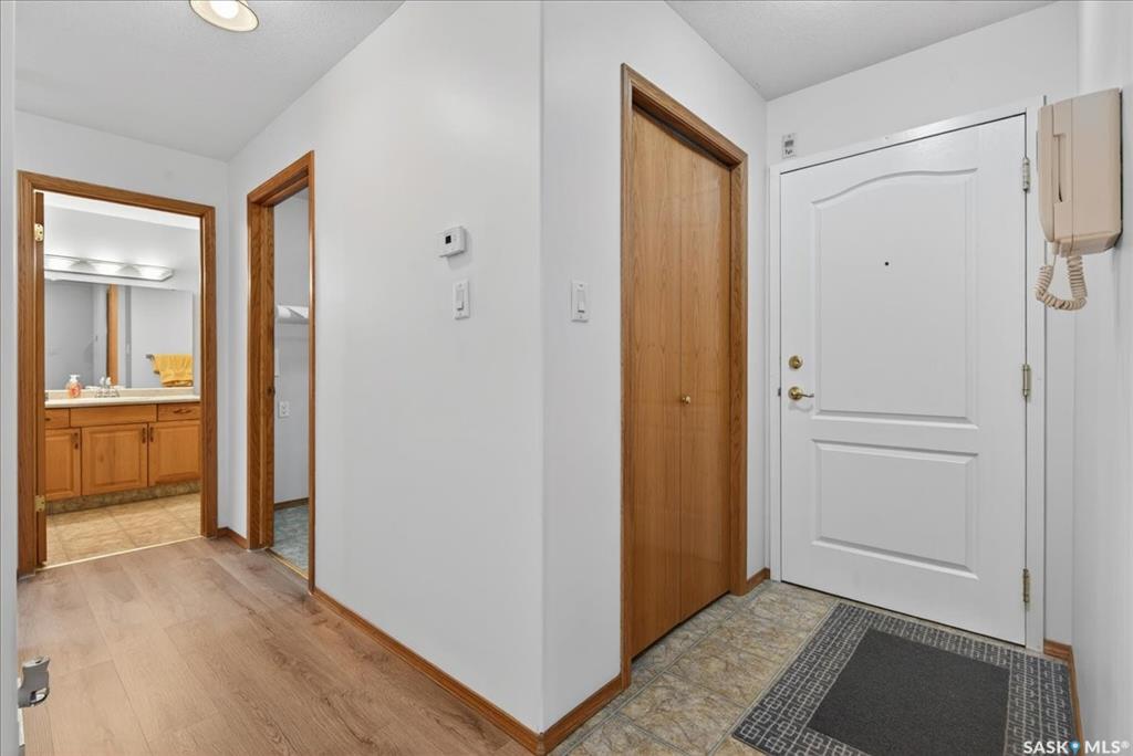 Third View of 6 Lorne Place #106, Cityview, Regina, Saskatchewan, S4R 8B3
