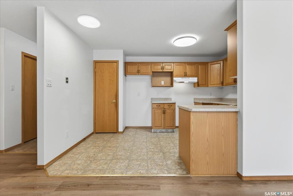 Fifth View of 6 Lorne Place #106, Cityview, Regina, Saskatchewan, S4R 8B3
