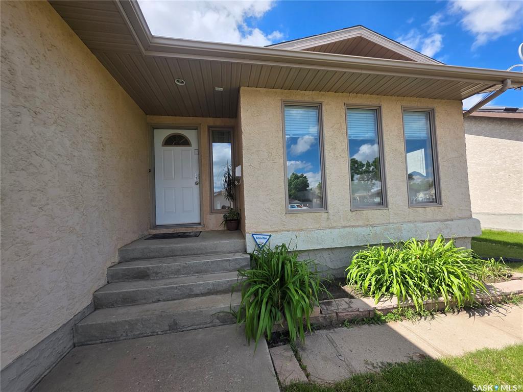 Second View of 705 Sun Valley Drive, Bay Meadows, Estevan, Saskatchewan, S4A 2R1
