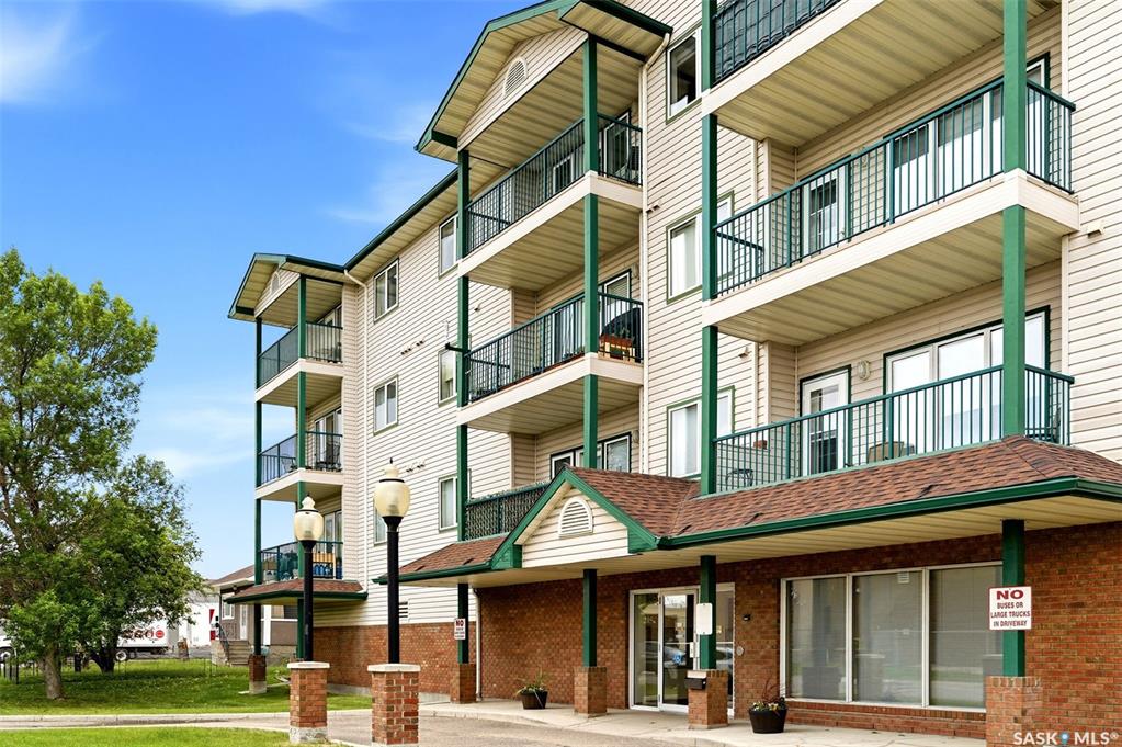 MLS® listing #SK039344 for sale located at 205 Mcintyre Street N #403
