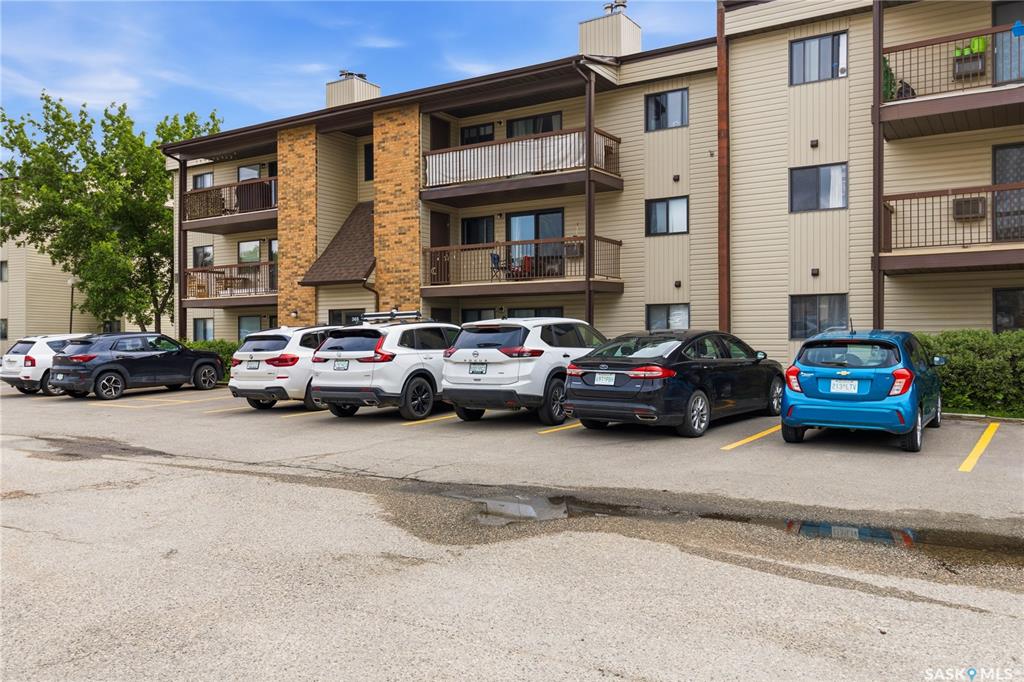 365 Kingsmere Boulevard #203, SK039353, Saskatchewan,