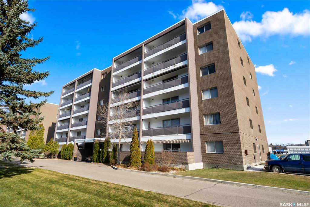 MLS® listing #SK039439 for sale located at 4615 Rae Street #304