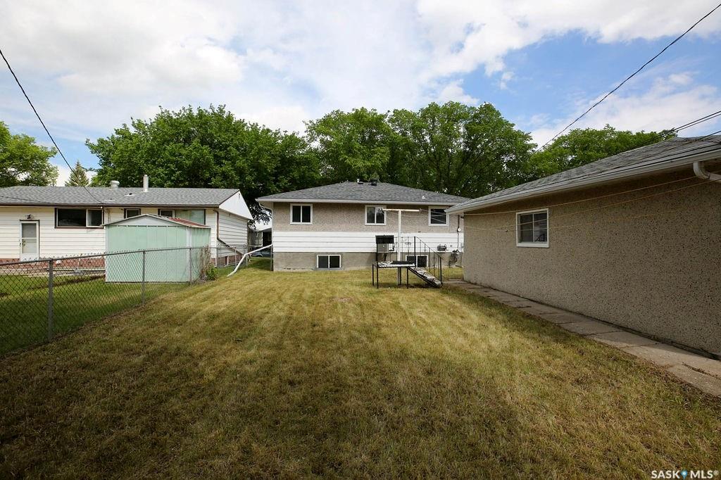 Second View of 1046 Lindsay Street, Eastview RG, Regina, Saskatchewan, S4N 3A9