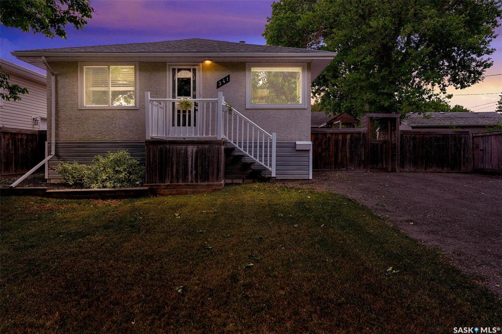 Main View of 341 Lorne Street, Highland Park, Regina, Saskatchewan, S4R 2J3