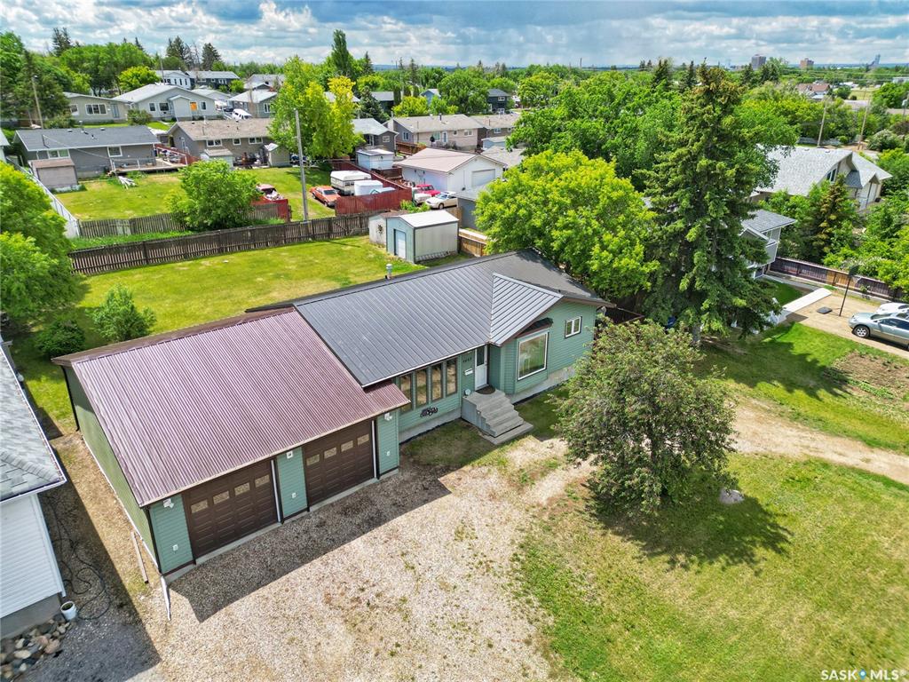 Second View of 1037 Oxford Street E, Hillcrest MJ, Moose Jaw, Saskatchewan, S6H 7L4