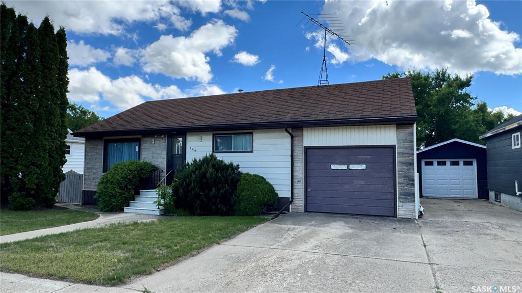 Second View of 306 6th Avenue E, Biggar, Saskatchewan, S0K 0M0