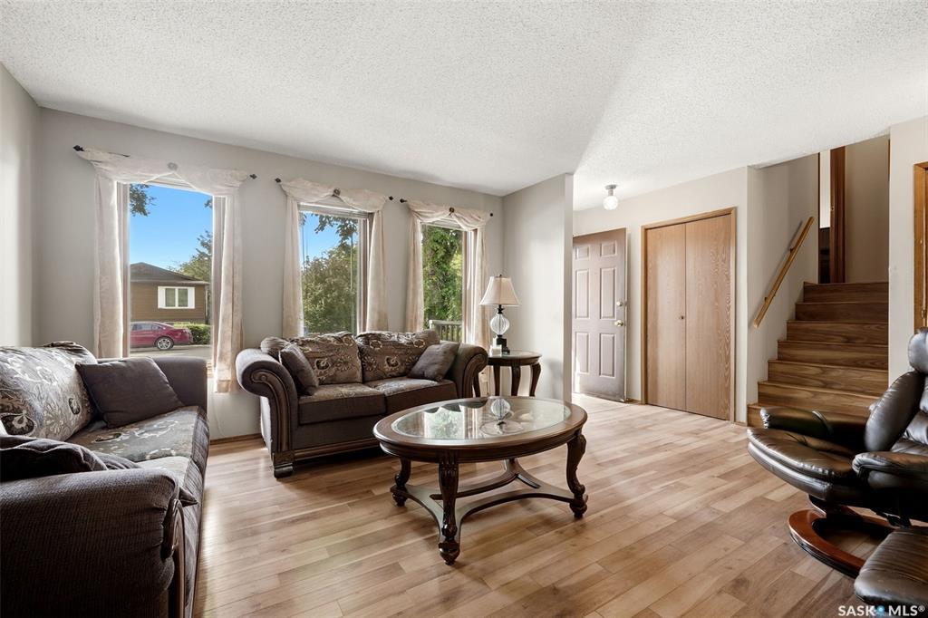 Third View of 1034 Graham Road, Glencairn Village, Regina, Saskatchewan, S4N 5Z6