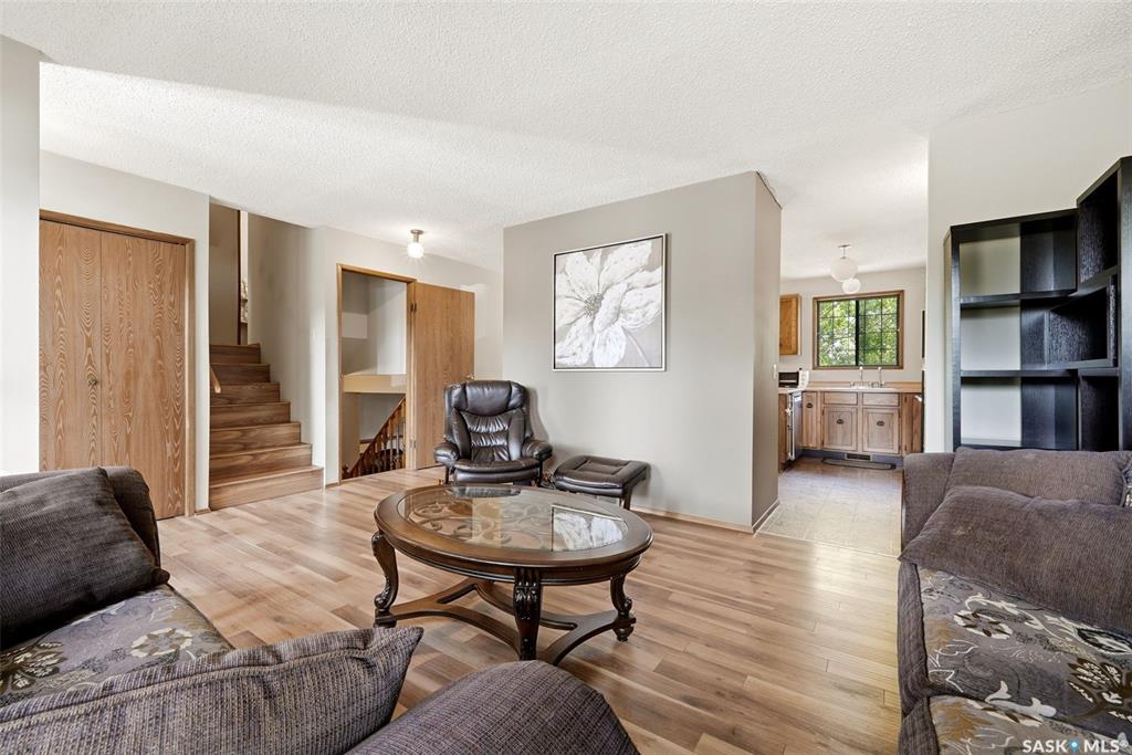 Fourth View of 1034 Graham Road, Glencairn Village, Regina, Saskatchewan, S4N 5Z6