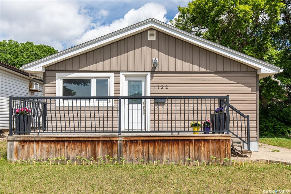 Second View of 1122 Stadacona Street W, Palliser, Moose Jaw, Saskatchewan, S6H 2B3