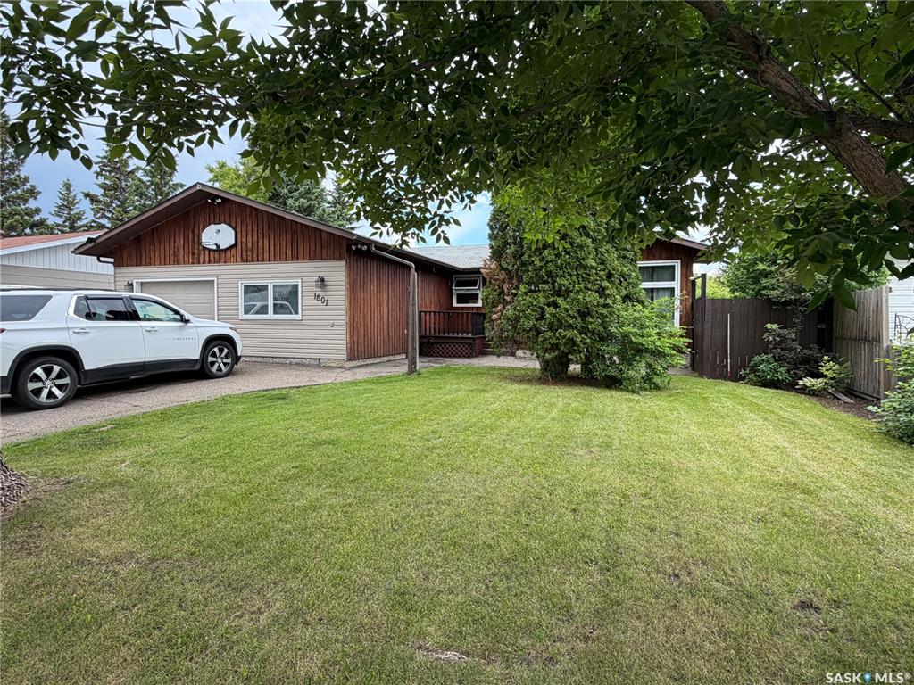 1801 Centennial Crescent, SK039899, Saskatchewan,