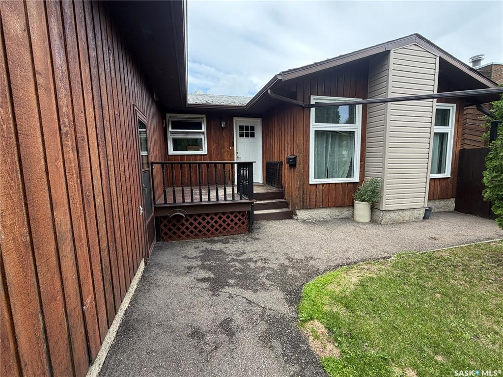 Second View of 1801 Centennial Crescent, College Heights, North Battleford, Saskatchewan, S9A 3J2