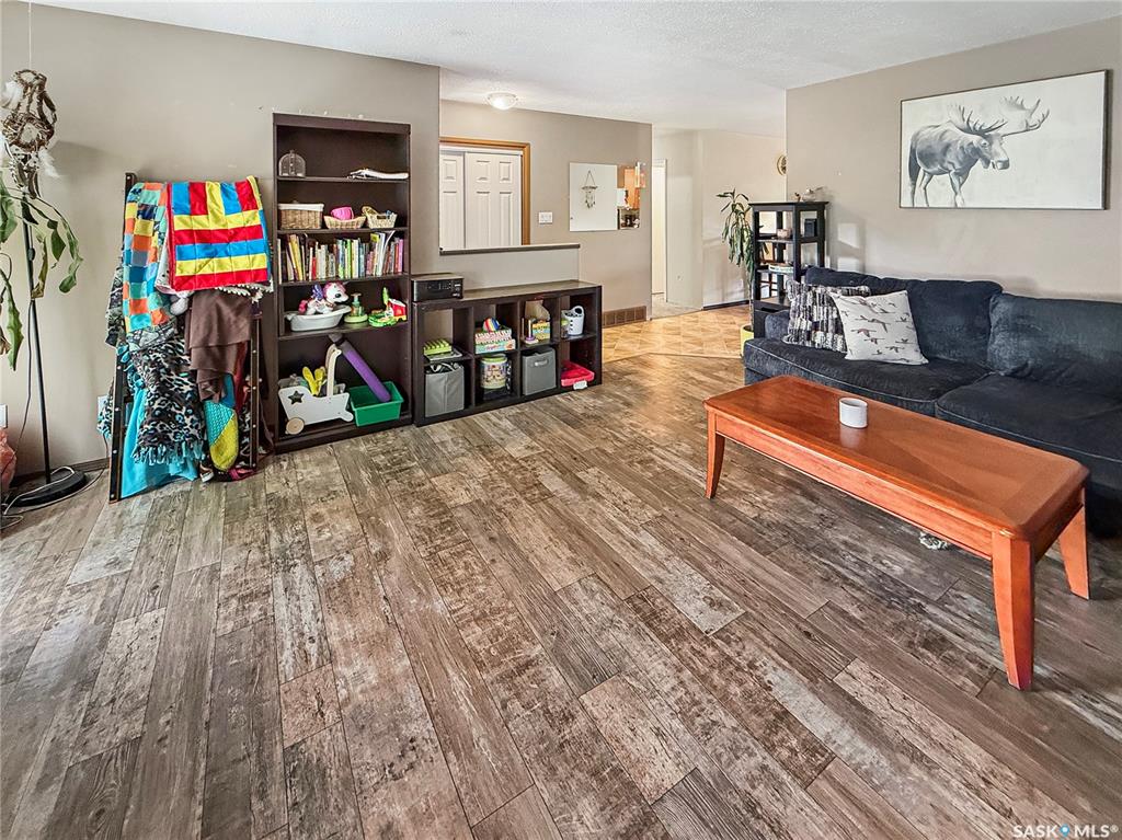 Fifth View of 1801 Centennial Crescent, College Heights, North Battleford, Saskatchewan, S9A 3J2
