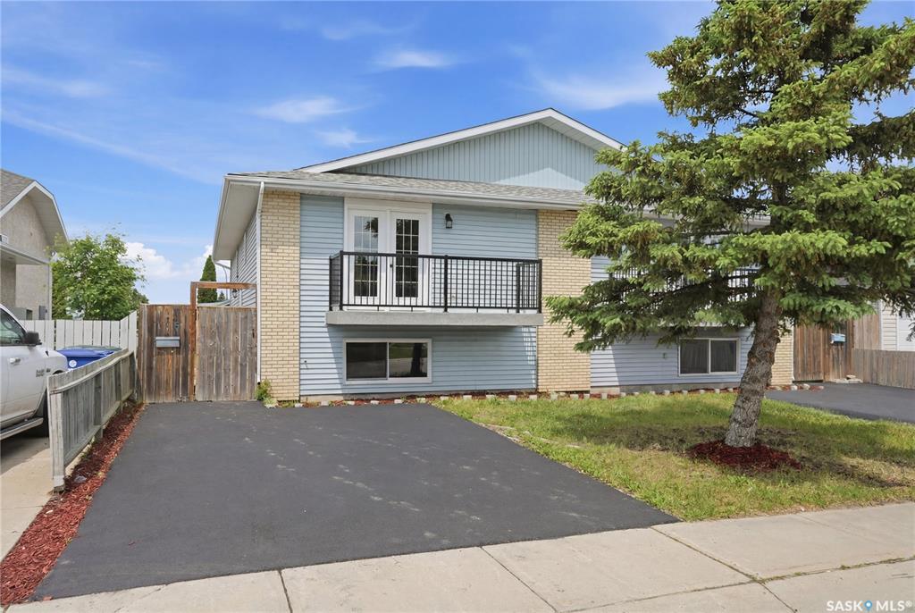 Second View of 116 114 Hall Crescent, Westview Heights, Saskatoon, Saskatchewan, S7L 7G6