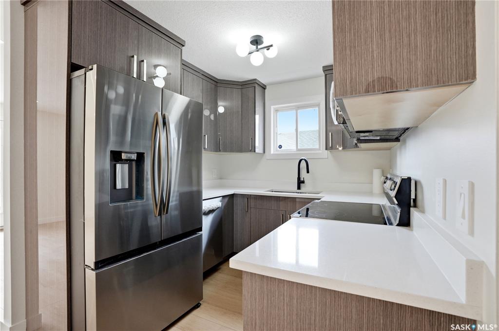 Fourth View of 116 114 Hall Crescent, Westview Heights, Saskatoon, Saskatchewan, S7L 7G6