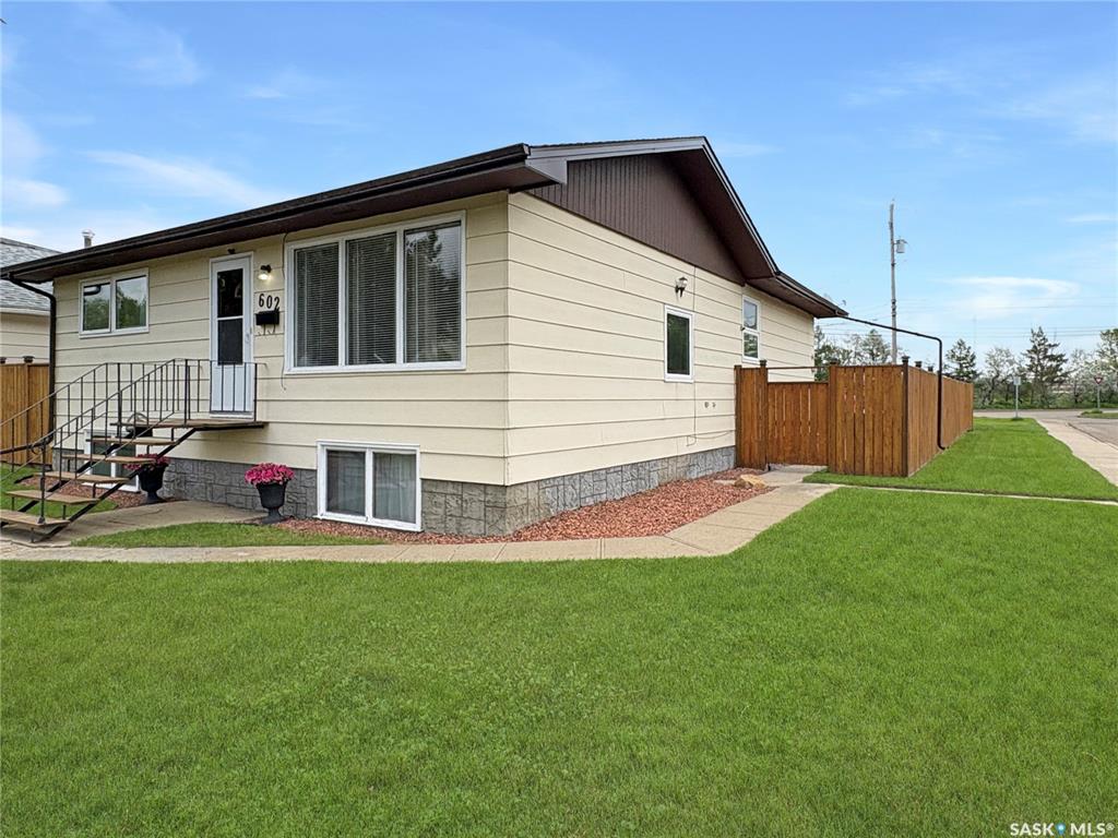 Second View of 602 104th Street, Riverview NB, North Battleford, Saskatchewan, S9A 1M8