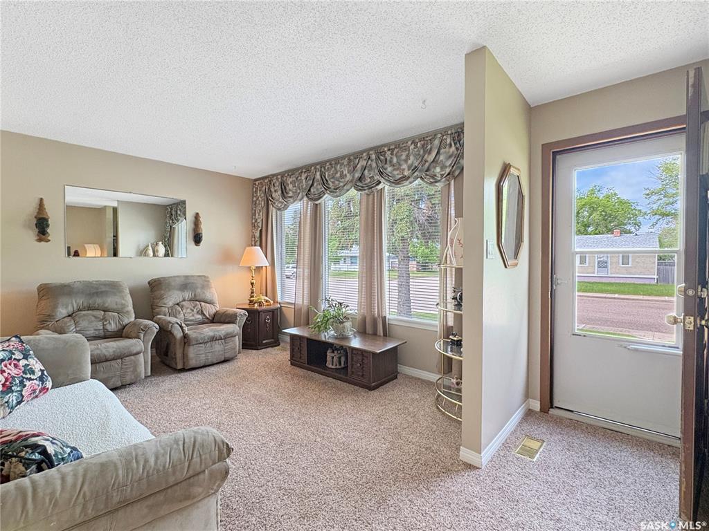 Third View of 602 104th Street, Riverview NB, North Battleford, Saskatchewan, S9A 1M8