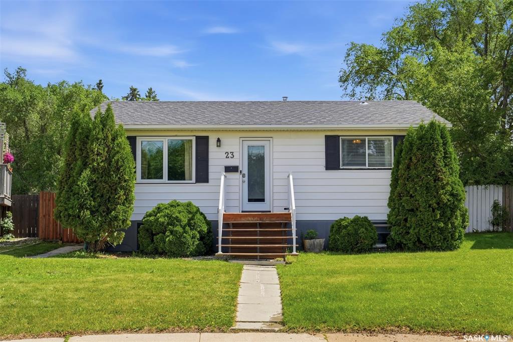 Main View of 23 Nicholson Place, Westview Heights, Saskatoon, Saskatchewan, S7L 5G7