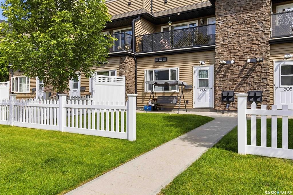 Fourth View of 110 Shillington Crescent #807, Blairmore, Saskatoon, Saskatchewan, S7M 3Z8
