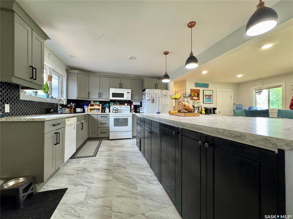 Fourth View of 19 Logan Crescent W, Yorkton, Saskatchewan, S3N 0W1
