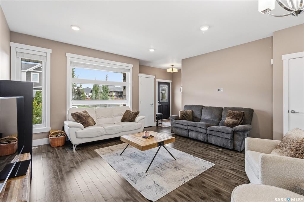 Third View of 527 Kloppenburg Crescent, Evergreen, Saskatoon, Saskatchewan, S7W 0P1