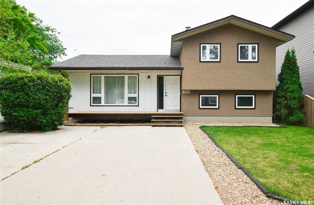 MLS® listing #SK040070 for sale located at 2315 St George Avenue