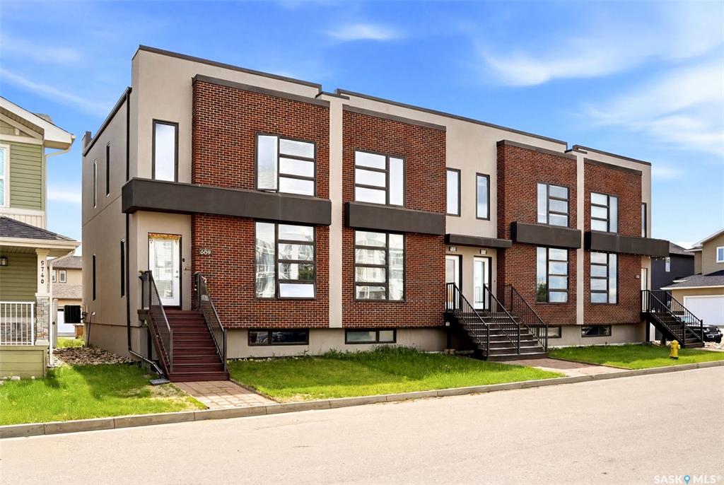 5736 Glide Crescent, SK040094, Saskatchewan,