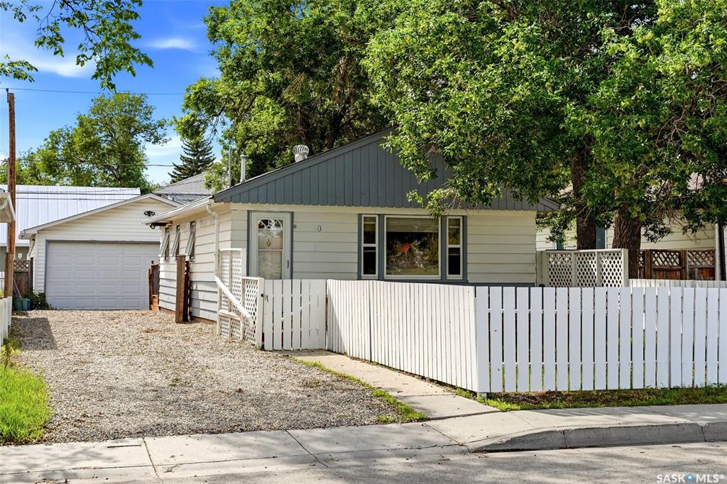 1860 Alexandra Street, SK040132, Saskatchewan,