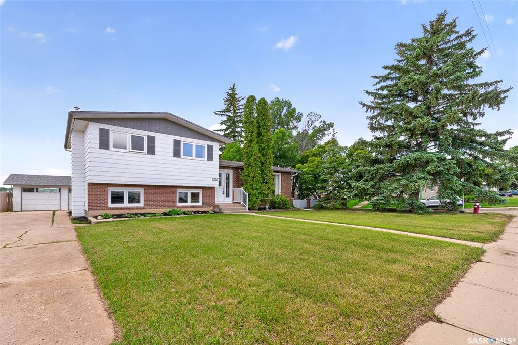 Third View of 1343 Stadacona Street W, Palliser, Moose Jaw, Saskatchewan, S6H 6L4