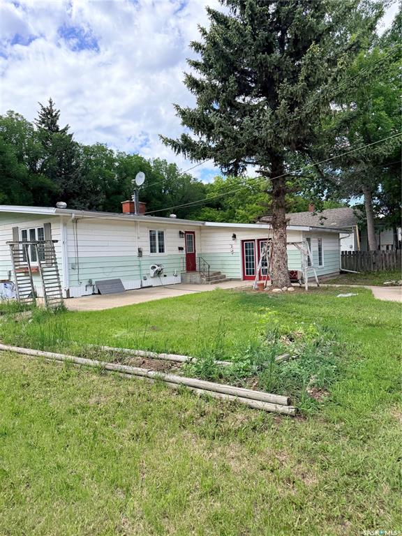 Fourth View of 706 3rd Street E, Shaunavon, Saskatchewan, S0N 2M0
