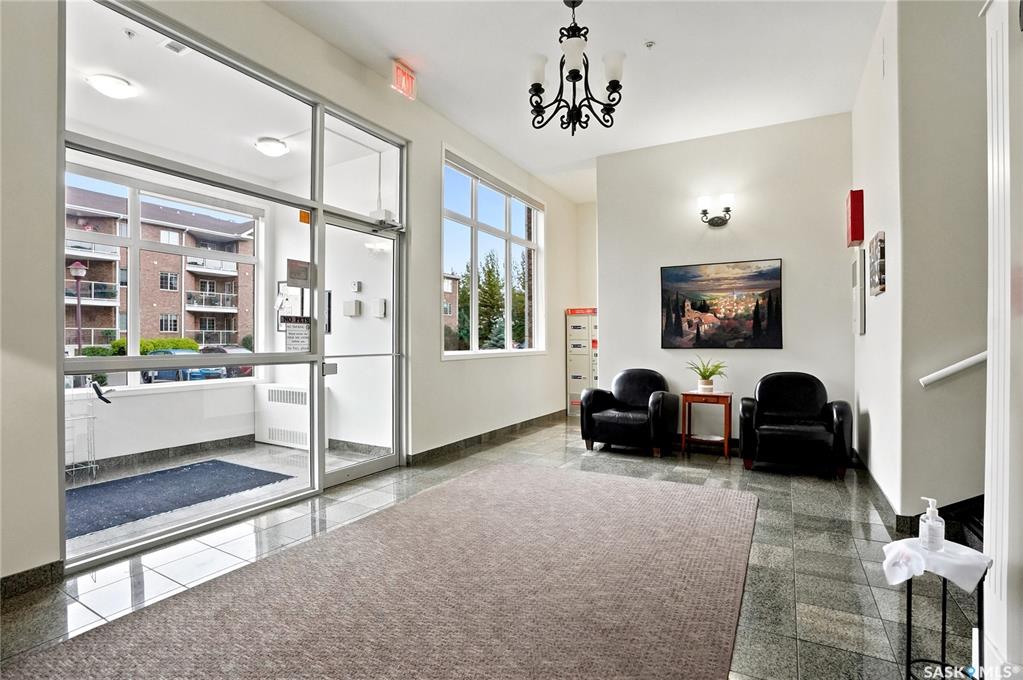 Third View of 914 Heritage View #305, Wildwood, Saskatoon, Saskatchewan, S7H 5T1