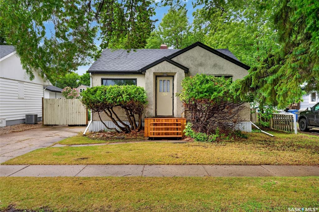 205 Bemister Avenue E, SK040416, Saskatchewan,