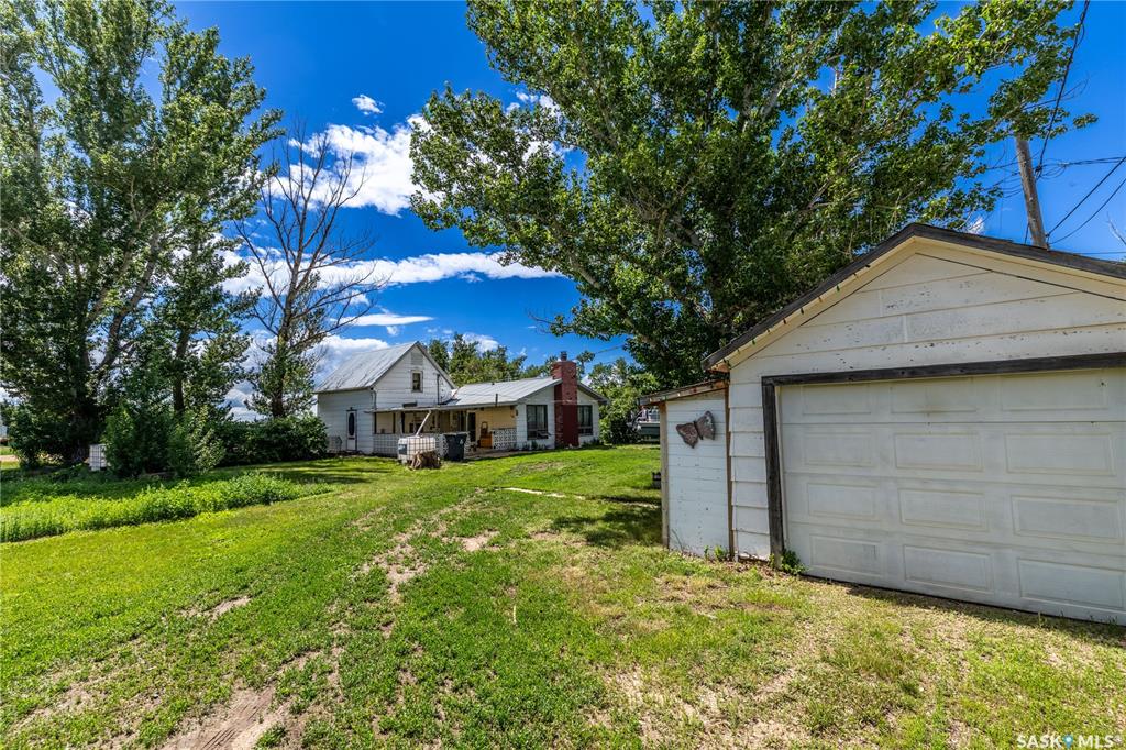 MLS® listing #SK040434 for sale located at 120 Crocus Avenue
