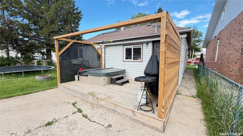 Fourth View of 103 Walsh Street, Maple Creek, Saskatchewan, S0N 1N0