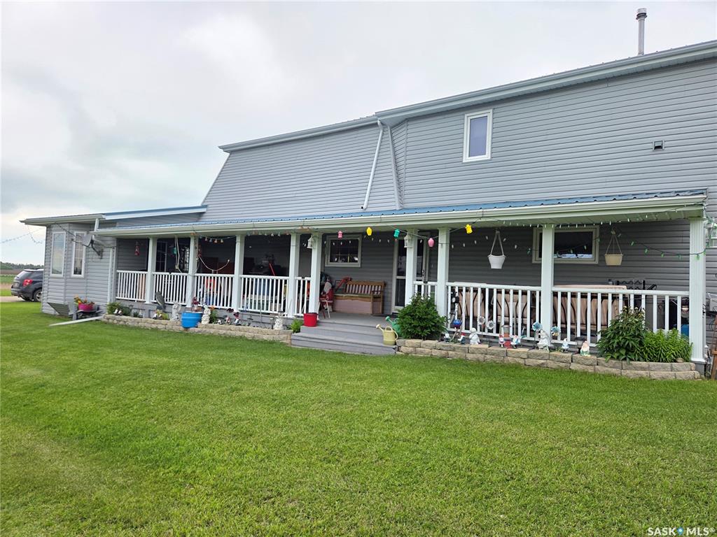 Fourth View of 15 Adelaide Street, Manor, Saskatchewan, S0C 1R0