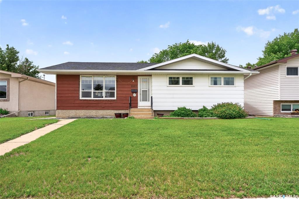 MLS® listing #SK040553 for sale located at 1028 Rorison Avenue