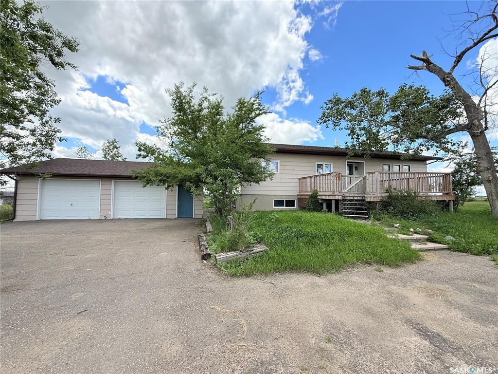 151 201 37 Highway, SK040584, Saskatchewan,