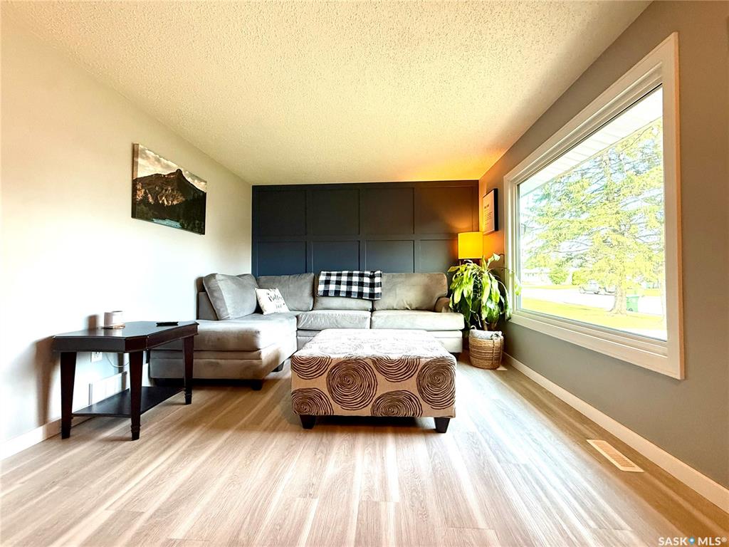 Fifth View of 92 Redwood Drive, Yorkton, Saskatchewan, S3N 2X7