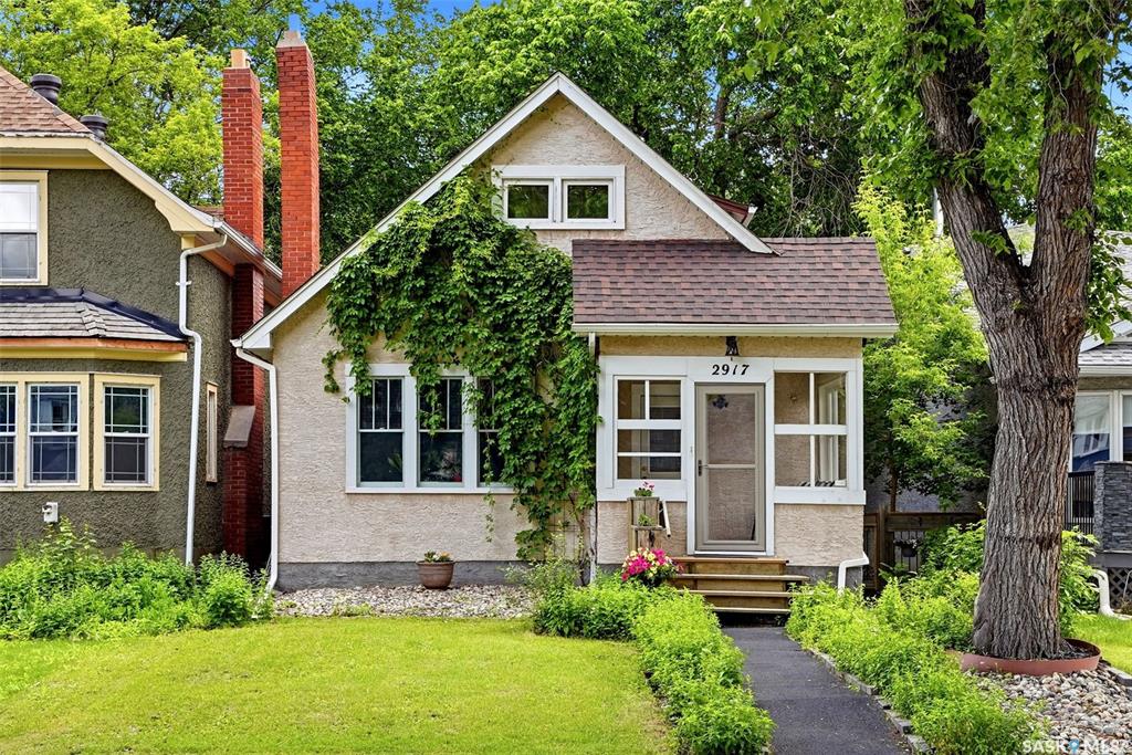 MLS® listing #SK040638 for sale located at 2917 Robinson Street