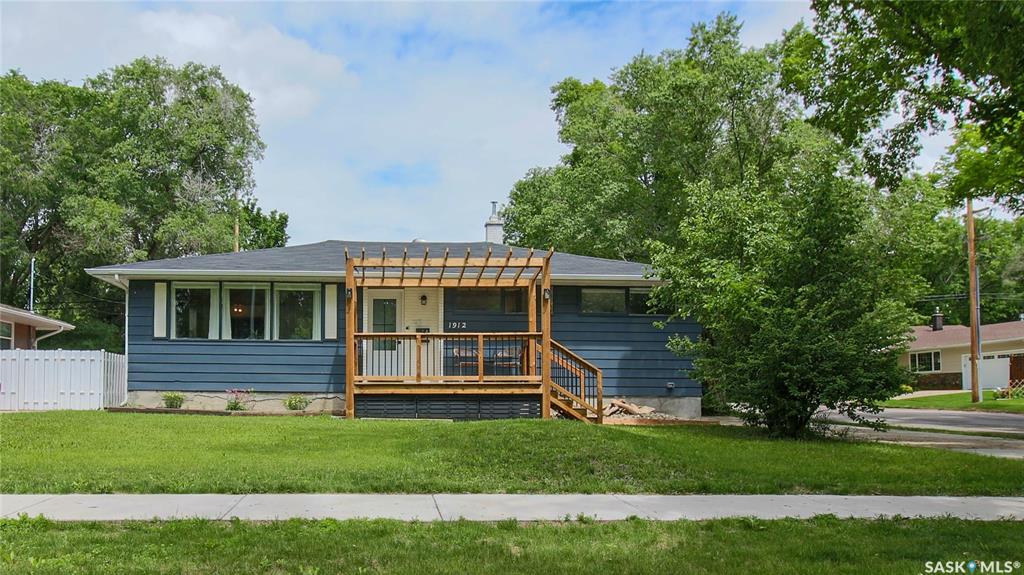 1912 Grant Drive, SK040691, Saskatchewan,
