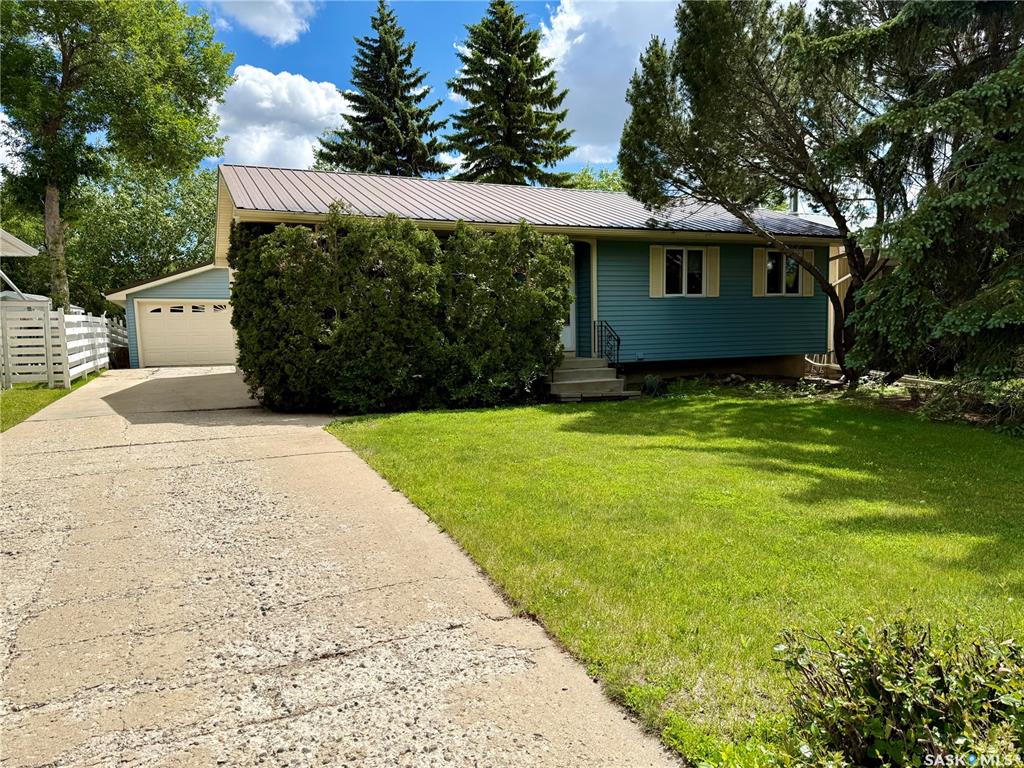 MLS® listing #SK040708 for sale located at 15 Fuhrmann Crescent