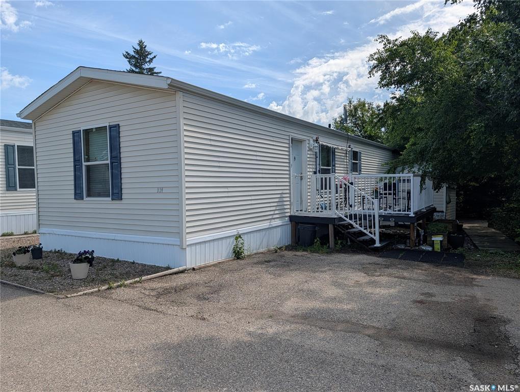 1295 9th Avenue Ne #B24, SK040715, Saskatchewan,