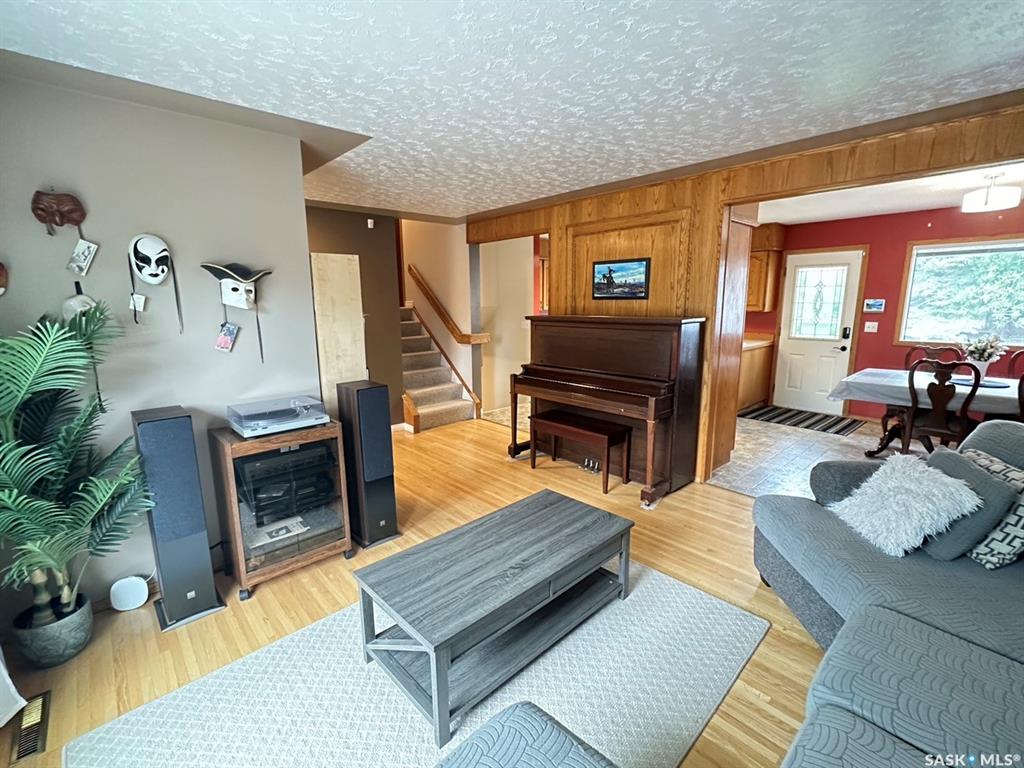 Fourth View of 19 Sampson Place, Regent Park, Regina, Saskatchewan, S4R 4R5