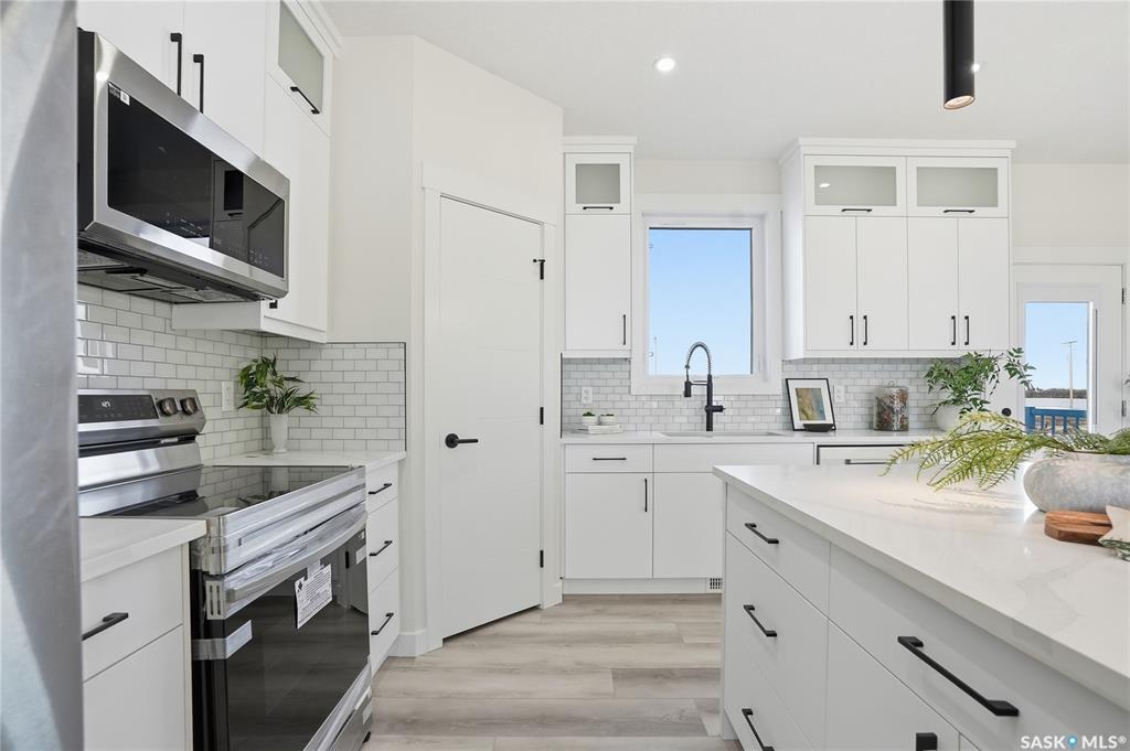 Fifth View of 818 Ballesteros Crescent, Warman, Saskatchewan, S0K 4S3