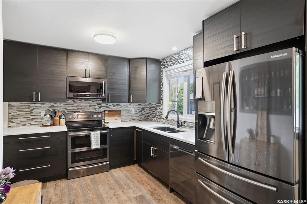 Fifth View of 241 Laurentian Drive, East College Park, Saskatoon, Saskatchewan, S7H 4R8