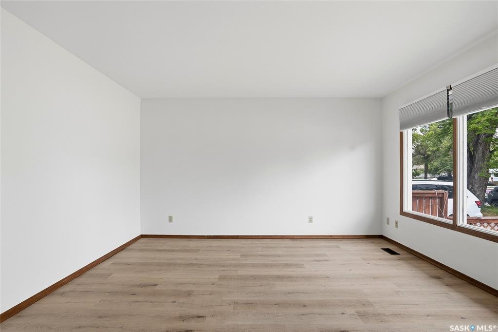 Fourth View of 1704 Preston Avenue S, Holliston, Saskatoon, Saskatchewan, S7H 2V8