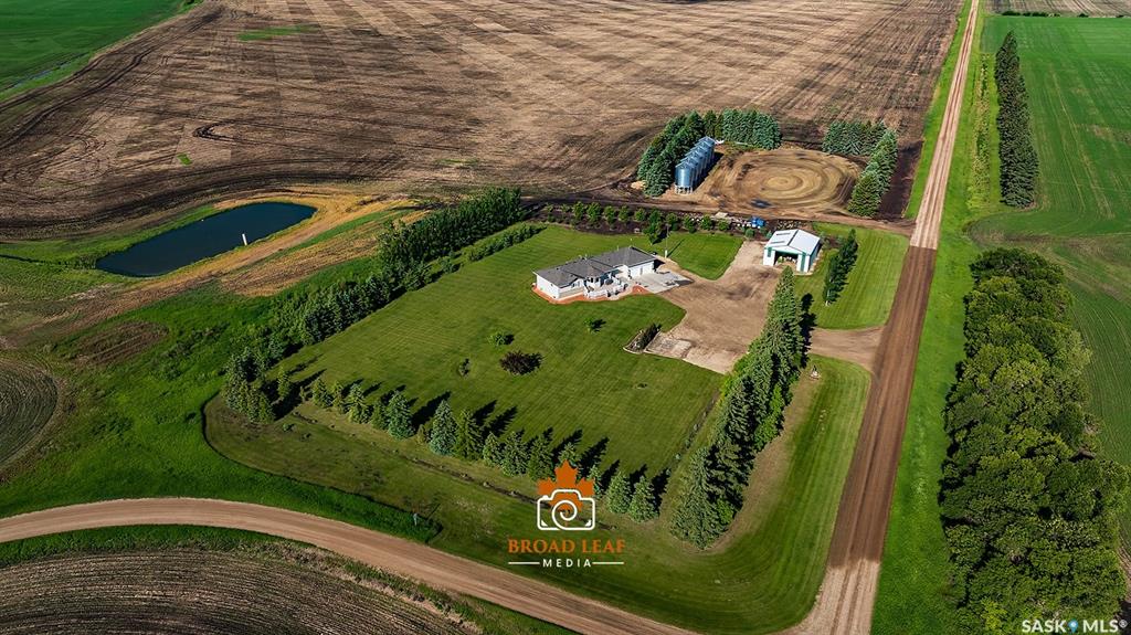 Hiebert Acreage, SK040953, Saskatchewan,
