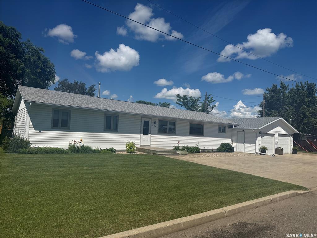 Second View of 214 Taylor Street, Bienfait, Saskatchewan, S0C 0M0