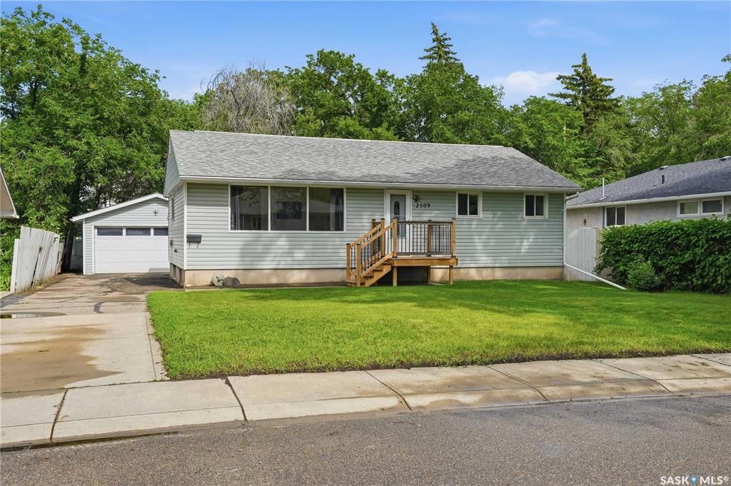 MLS® listing #SK040973 for sale located at 2509 Lacon Street